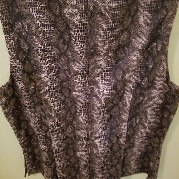 Top - Picture 3 of 5